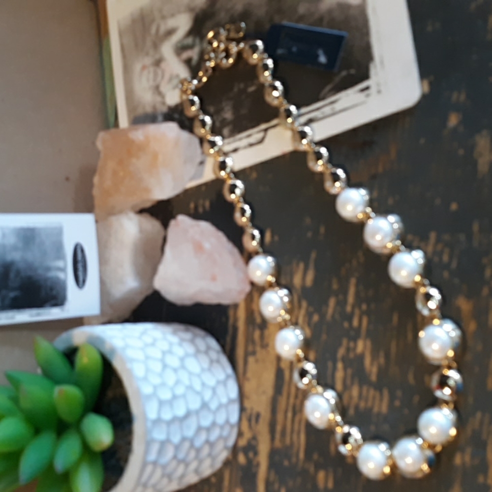 Kennedy Row Pearl & Gold  Necklace NWT $58 - Picture 4 of 4